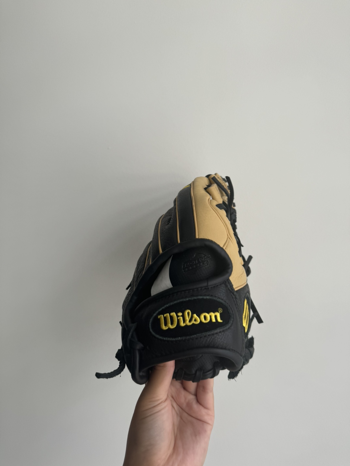 Wilson Baseball Glove - leftie - photo 2