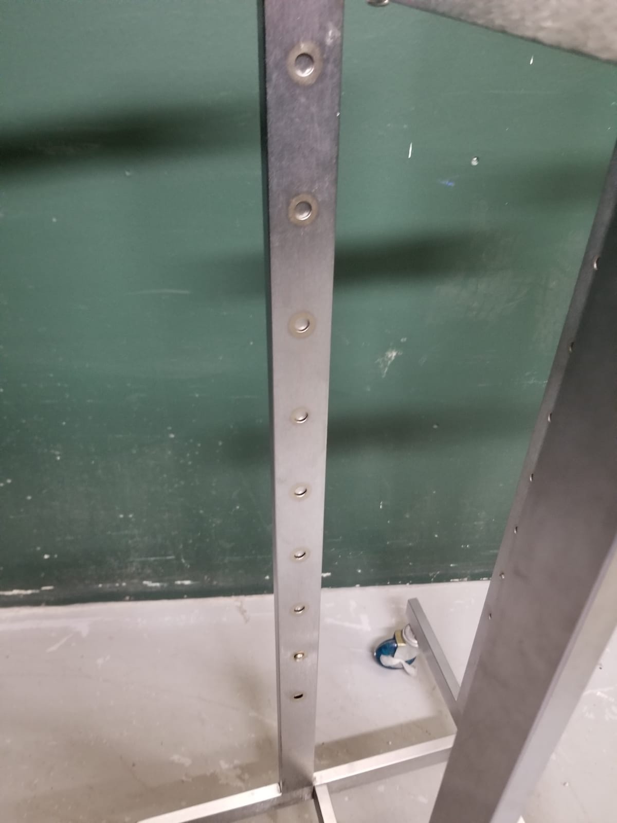 Used retail clothing rack - photo 3