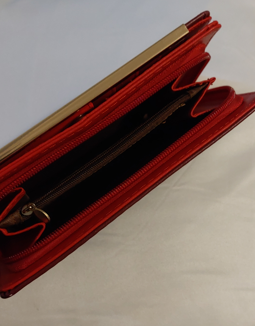 Red  Wallet image indicator(3)