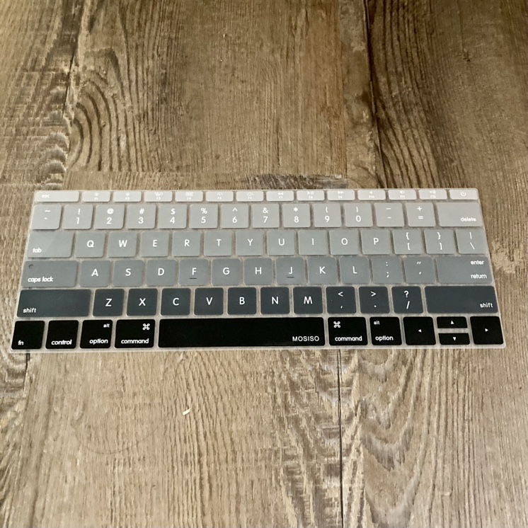 MacBook Pro (13-inch, 2017, Two Thunderbolt 3 ports) - photo 4