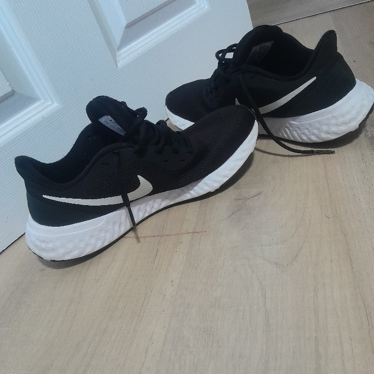 Nike Revolution - photo 3
