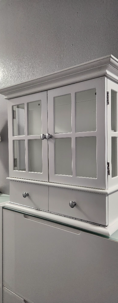 wood cabnit like new thumbnail