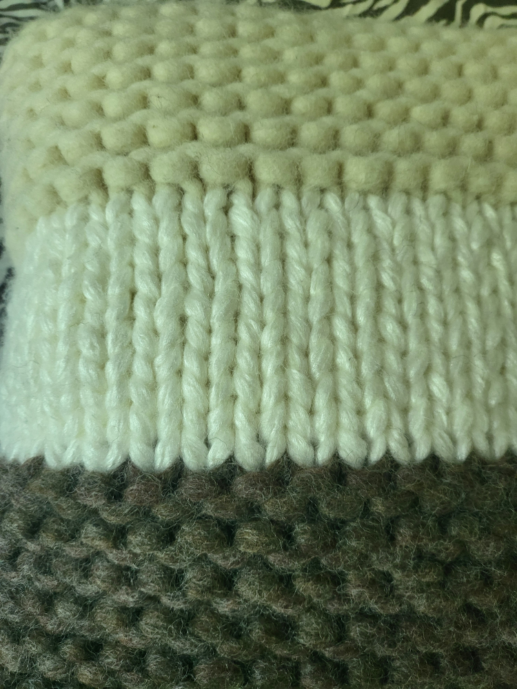 decorative pillow ⚽️ image indicator(8)