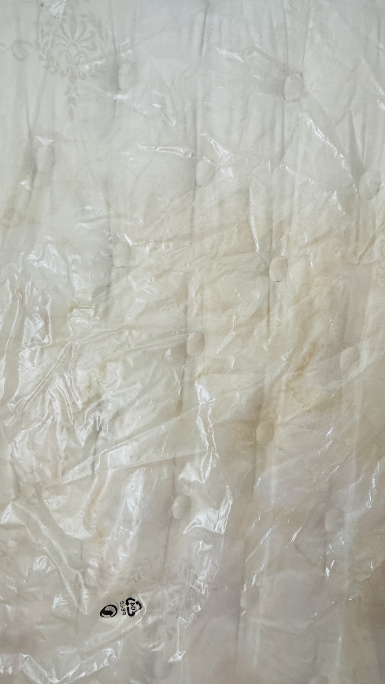 Moving sale selay queen mattress available till 4 - photo 2