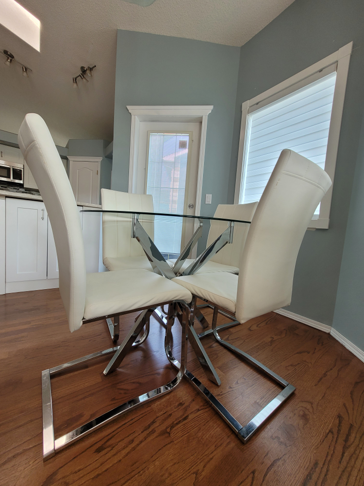 round glass table(39~40inch)+4 chairs