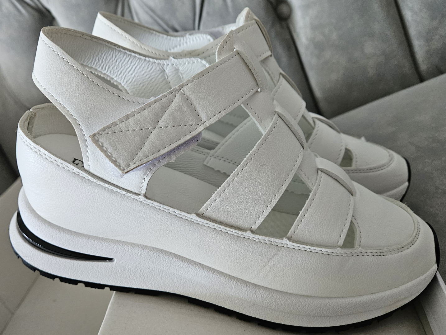 womens soft sole platform sandalas