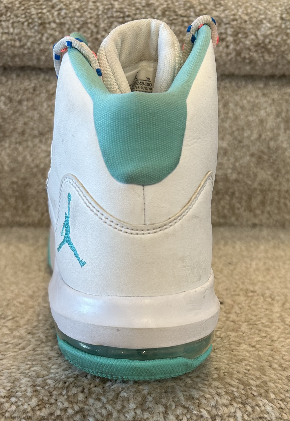 Nike Jordan Max Aura- ladies/youth/girls image indicator(6)