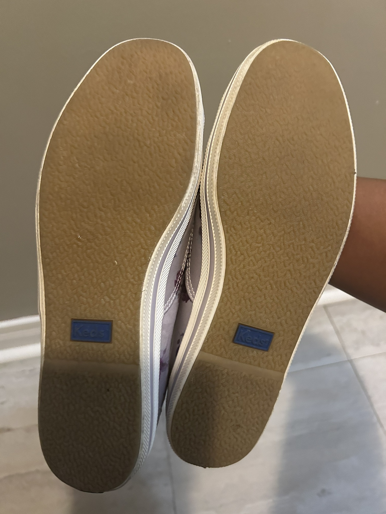 Kate Spade Keds size 9 image indicator(3)