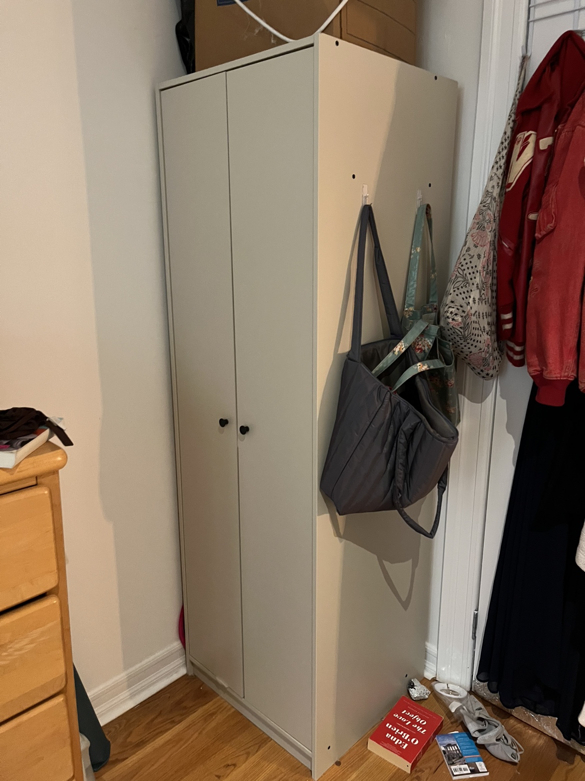 Armoire