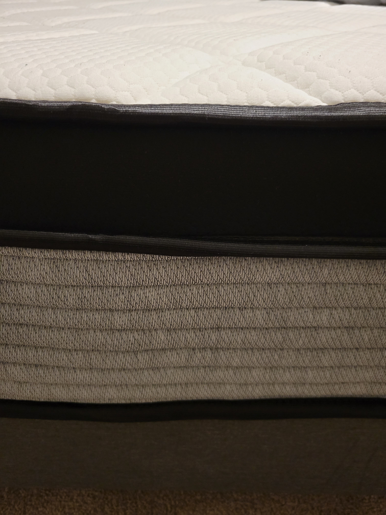Queen Size Bed & Spring Mattress - photo 4