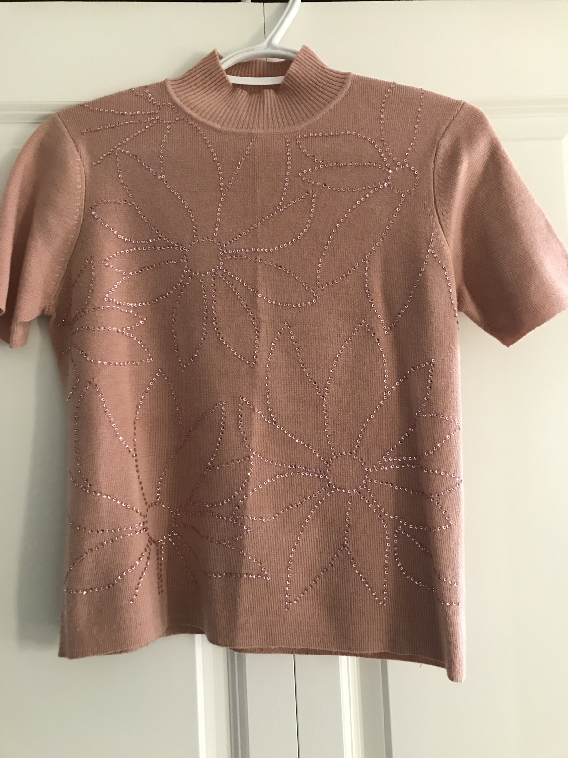 Pink knit ladies two-piece set image indicator(2)