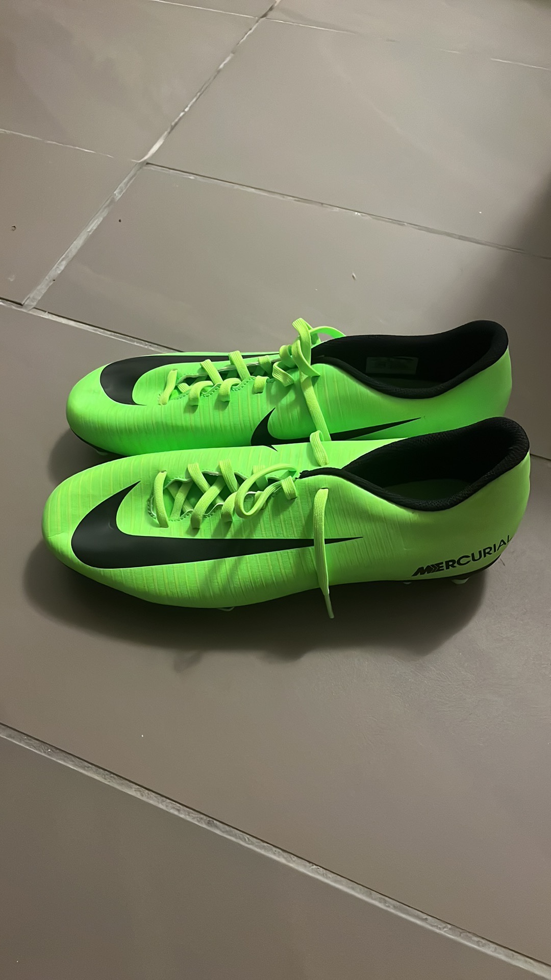 Nike Mercurial Electric Green Soccer Cleats Size 11 US