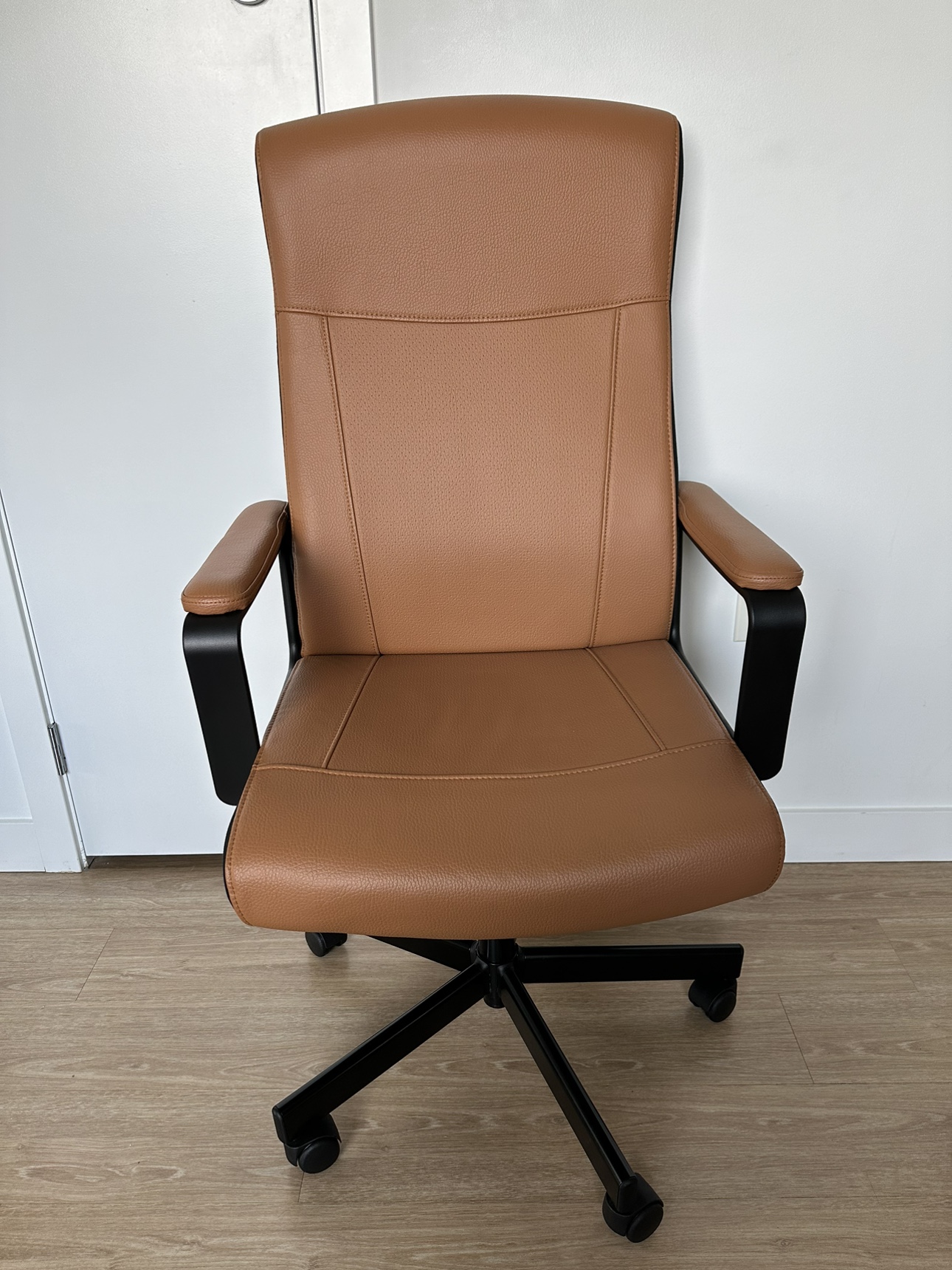 Desk chair
