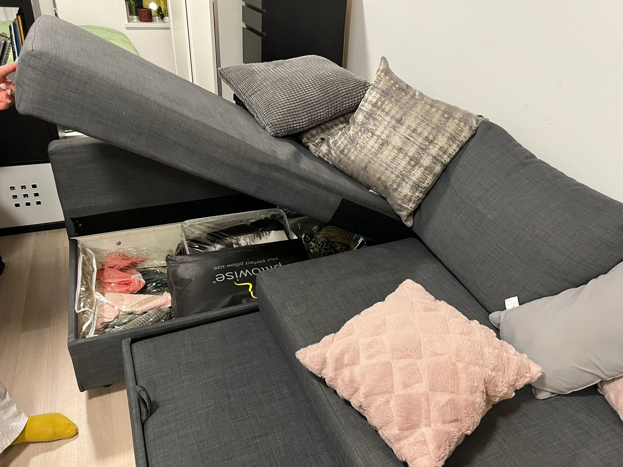 Corner sofa bed