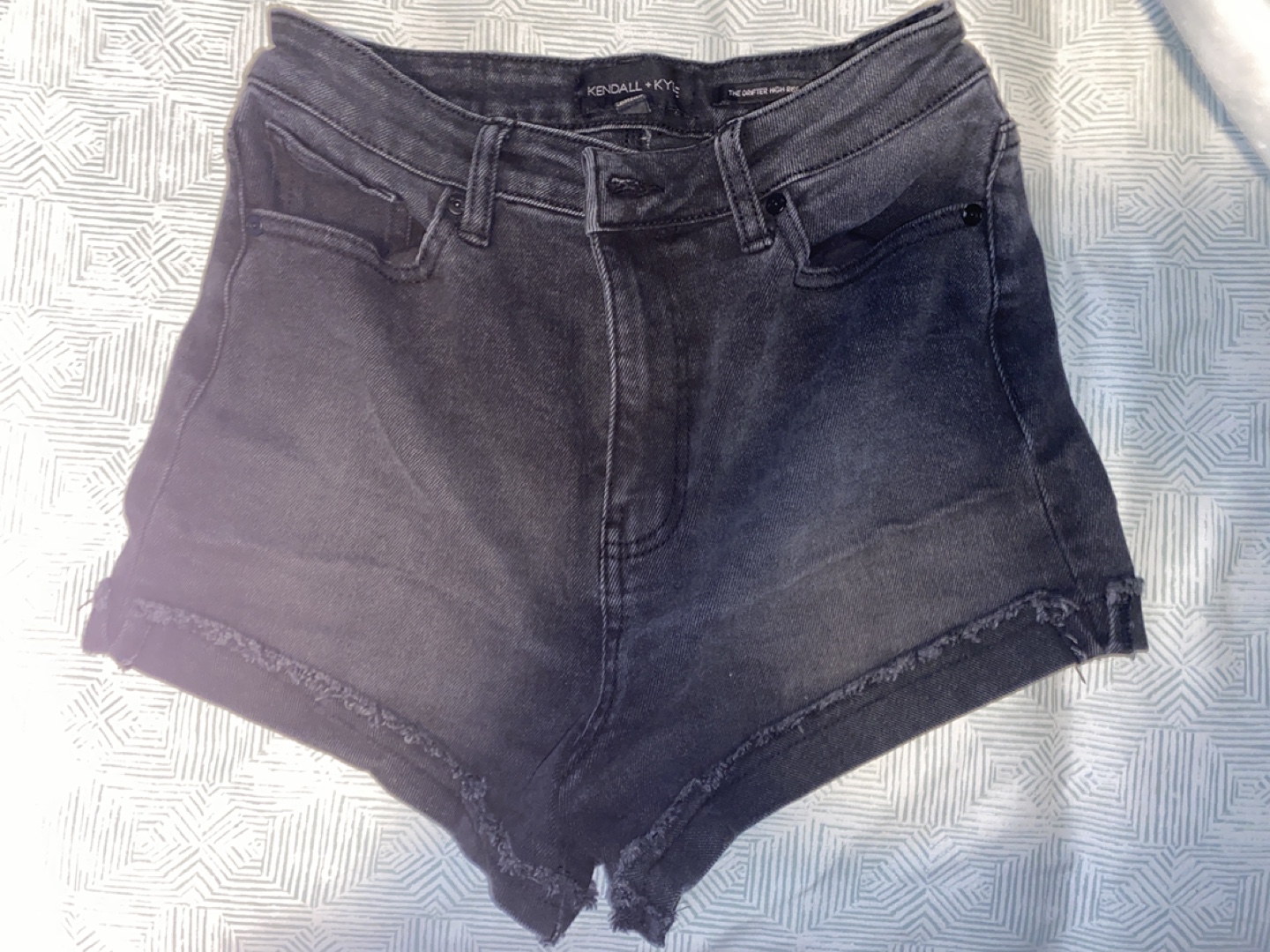 Black jean shorts - photo 2