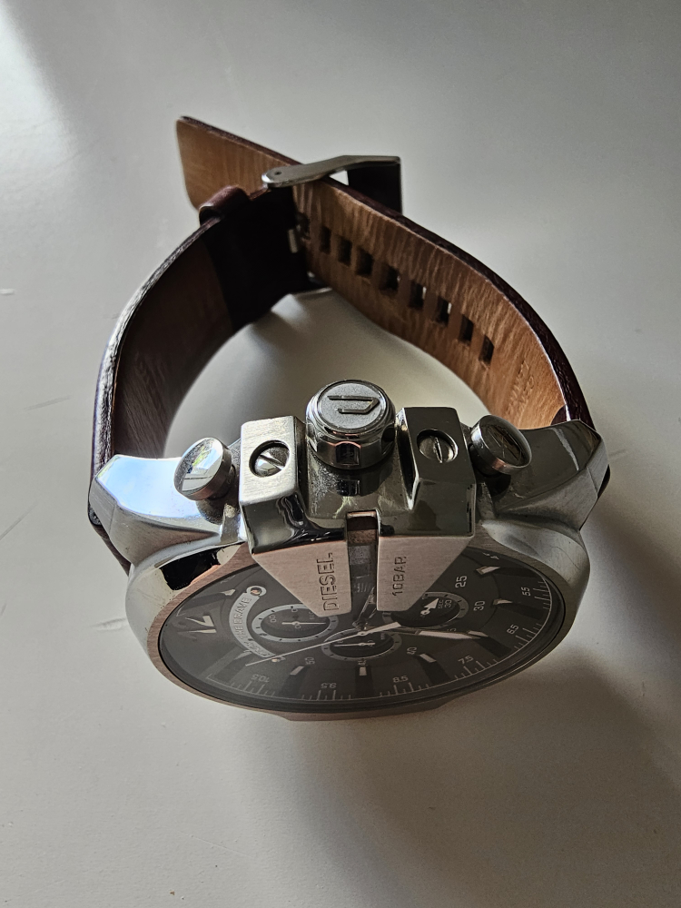 Diesel Watch Mega Chief image indicator(6)