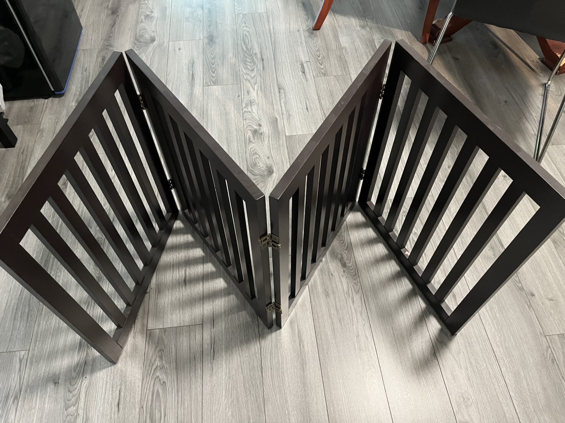 Folding dog/puppy gate image indicator(2)