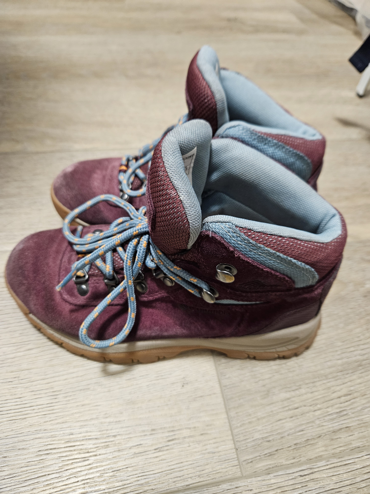Columbia hiking shoes thumbnail