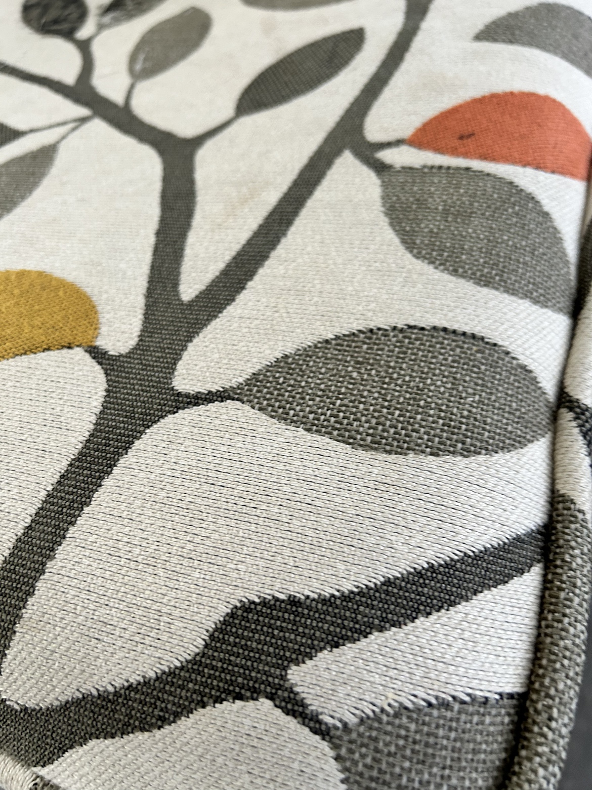Accent chair - photo 5