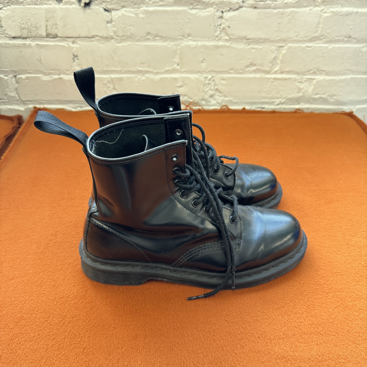Dr. Martens black boots image indicator(9)