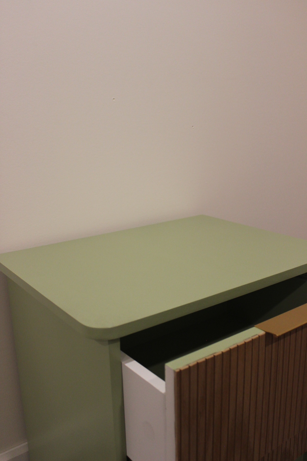 Refurbished Nightstand - photo 3