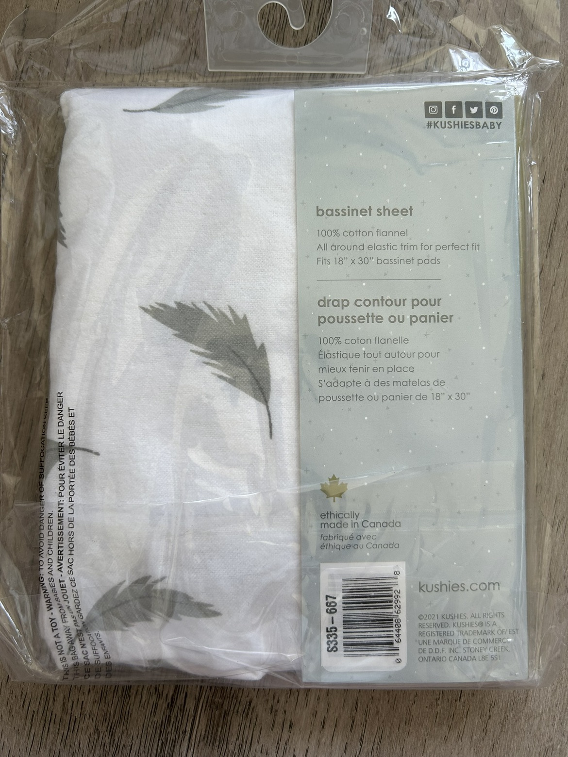 Brand New Kushies Bassinet Sheet - Grey Feathers - photo 2