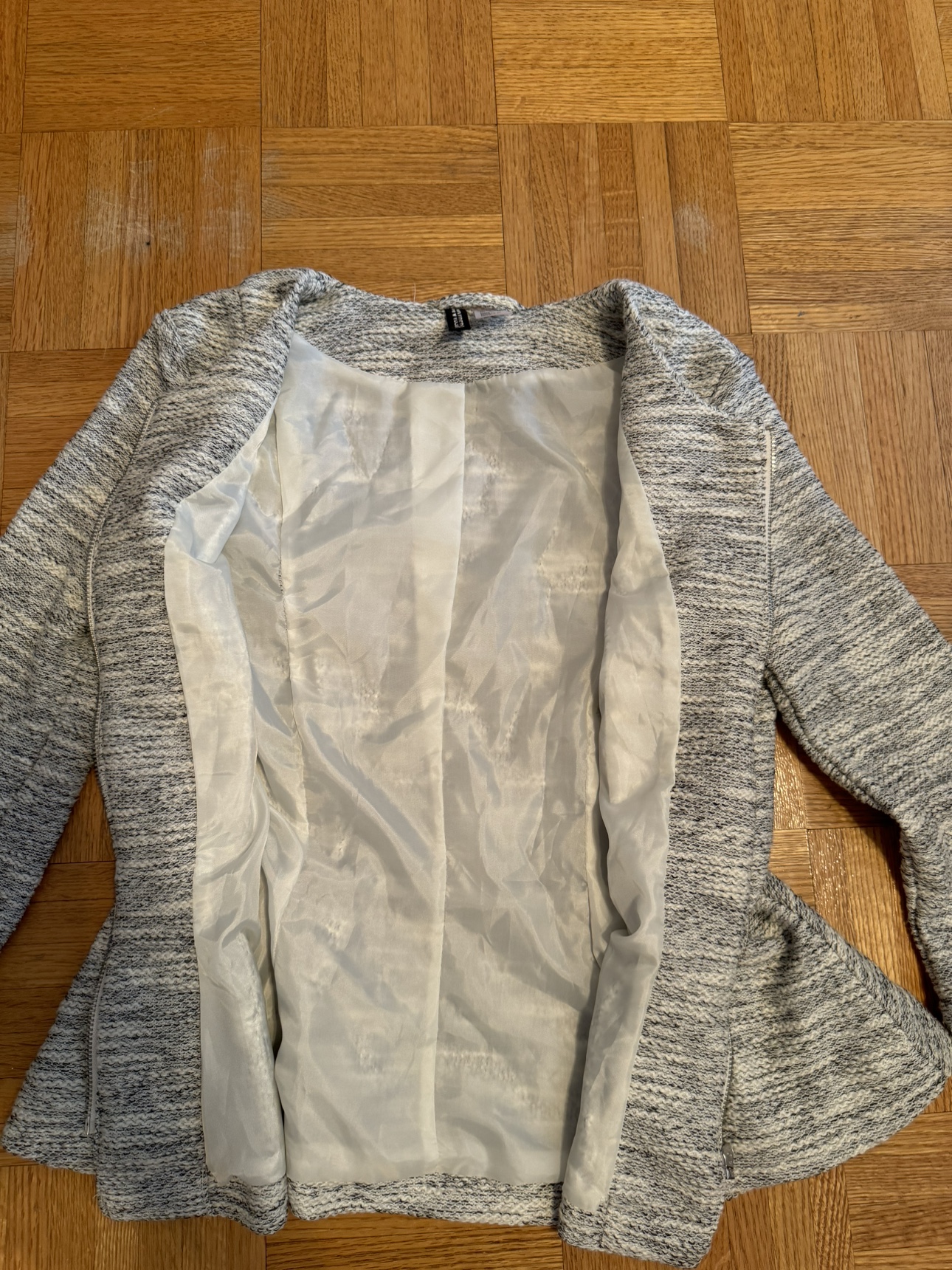 Tweed style jacket image indicator(3)