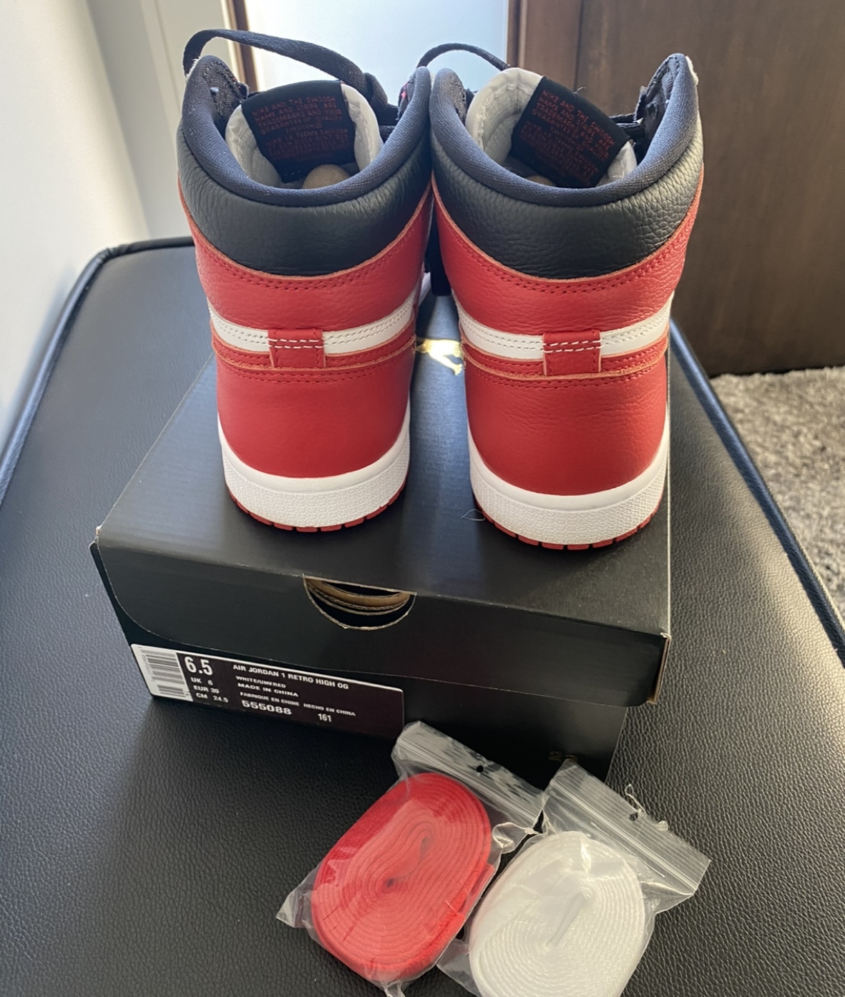 Nike Air Jordan 1 Retro High OG Shoes Size 6.5 Authentic image indicator(4)