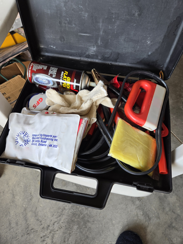 emergency kit for the road trip's