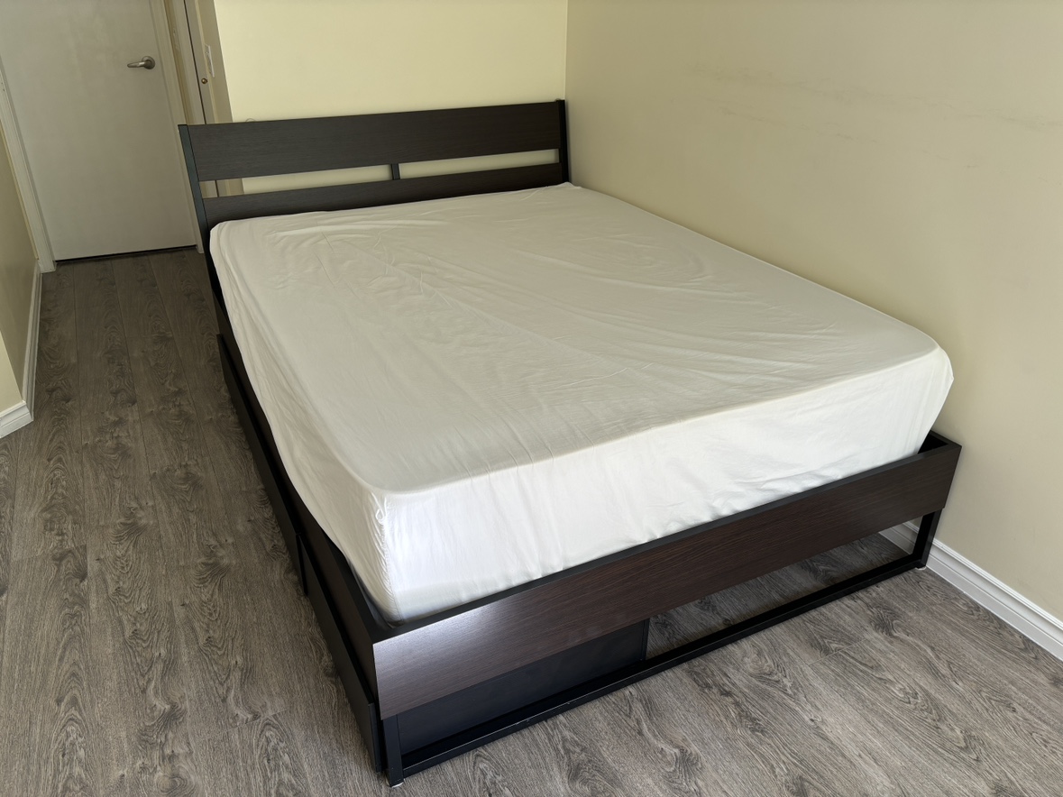 Ikea queen bed frame with 2 drawers - photo 3