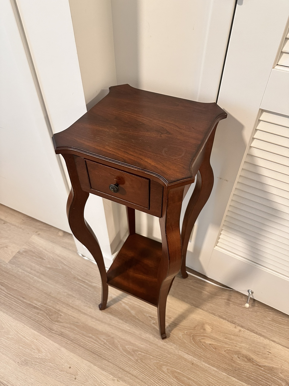 Solid Wood Corner Table for Sale - photo 4