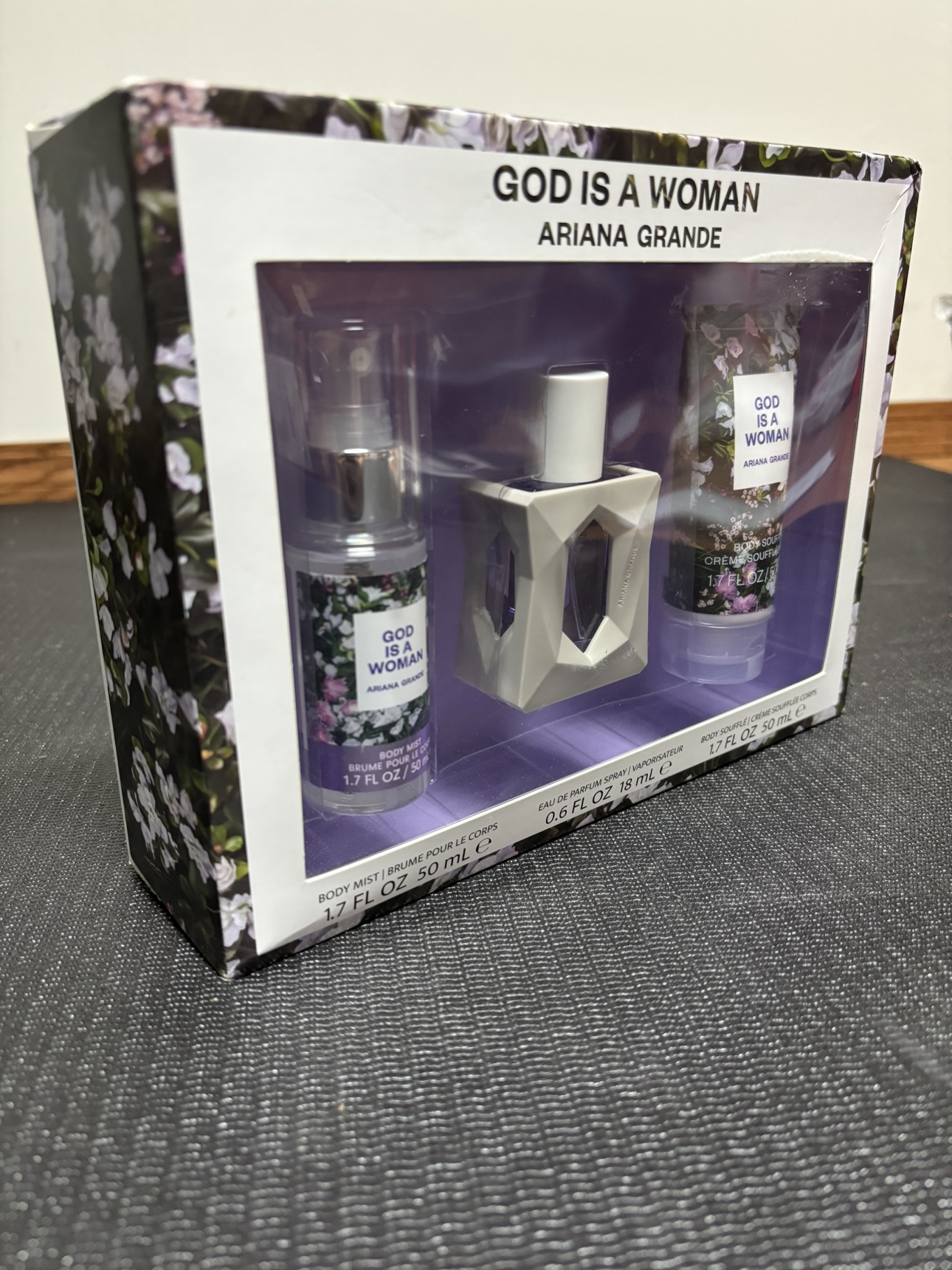 Ariana Grande God Is A Woman - Perfume Set