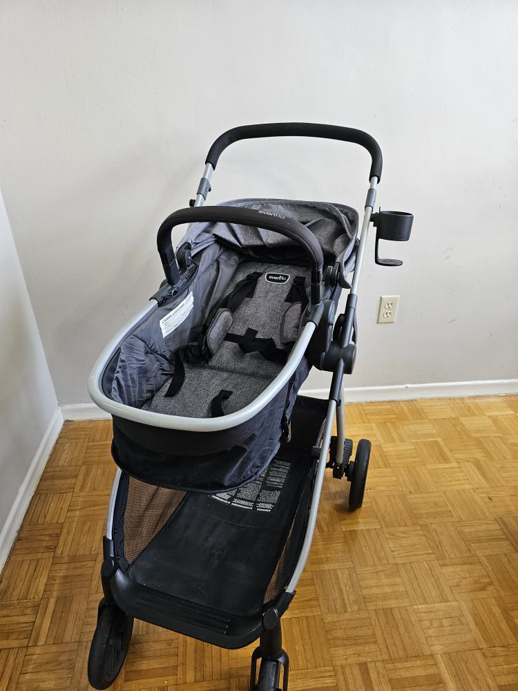 Used Evenflo travel system - photo 4