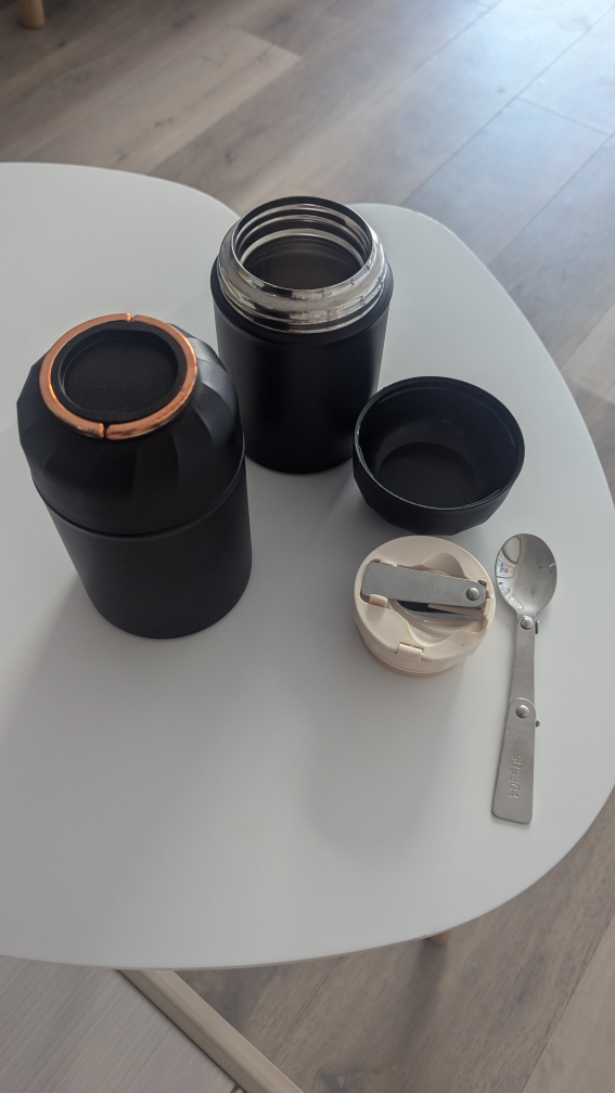 Two insulated food flasks for hot food 28oz