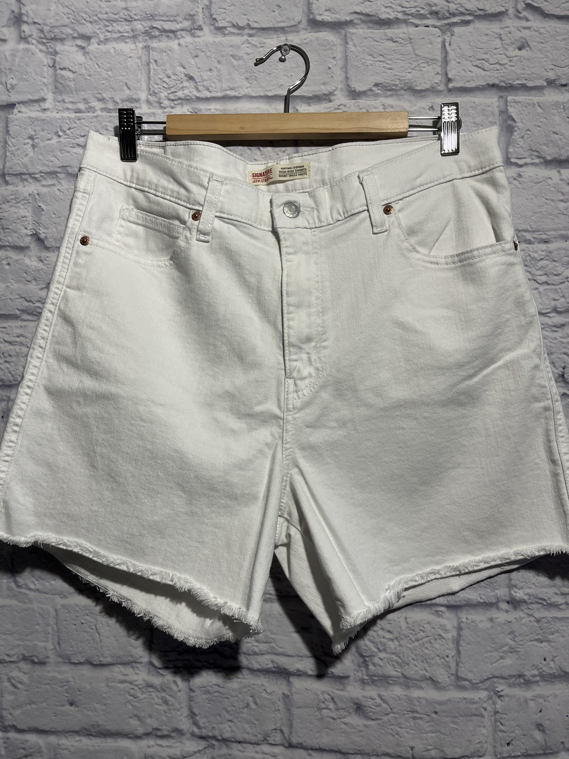 EUC Levis Signature Jean Shorts Size 16 thumbnail
