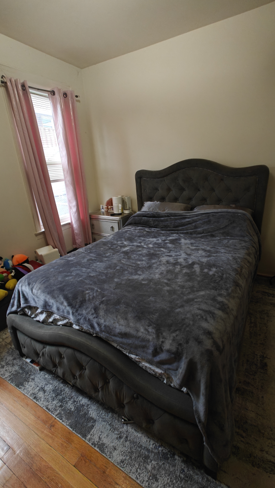 Dresser and Bed Set All Together!!! - photo 3