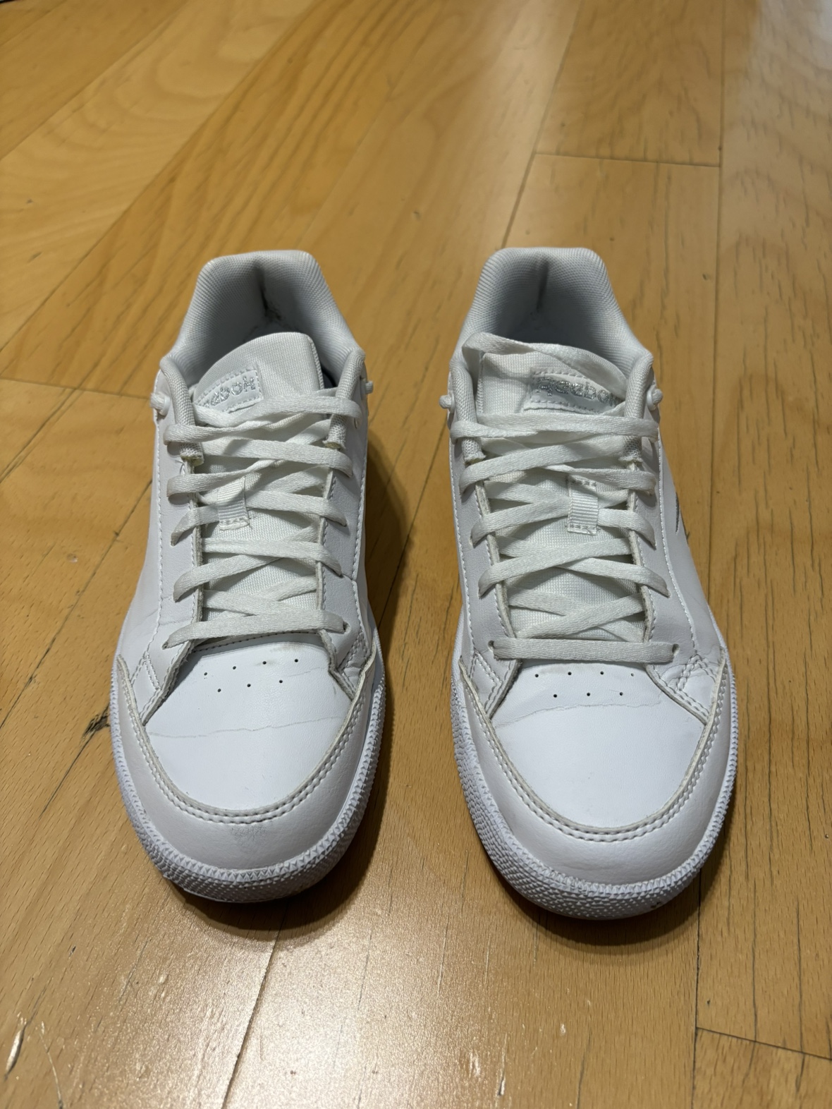 Reebok white women’s shoes 7 - photo 2