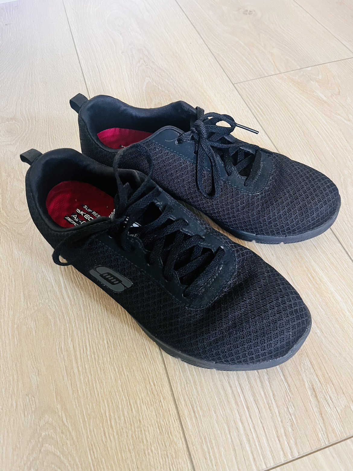 Black Skechers Sneakers - photo 2