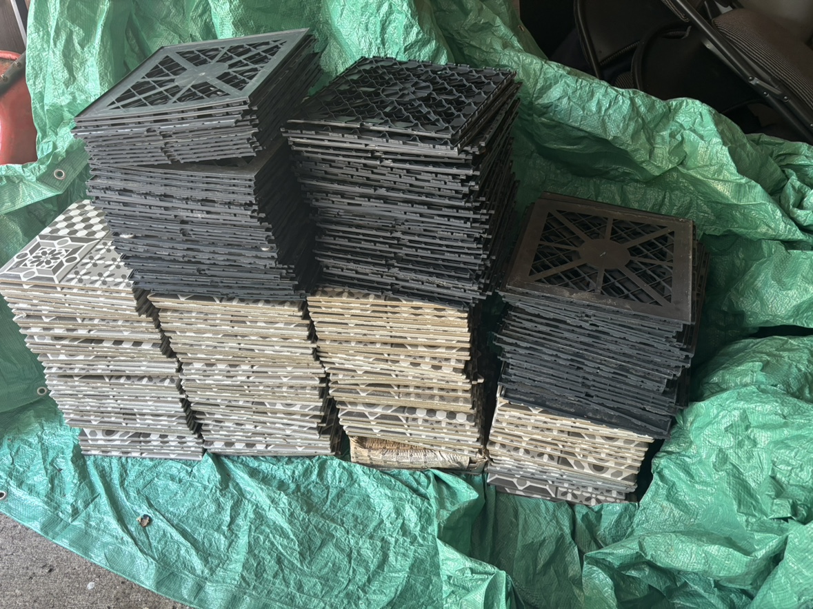 Unused Decking Tiles- Ikea MALLSTEN image indicator(6)