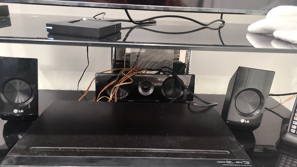 LG home theater system - photo 2