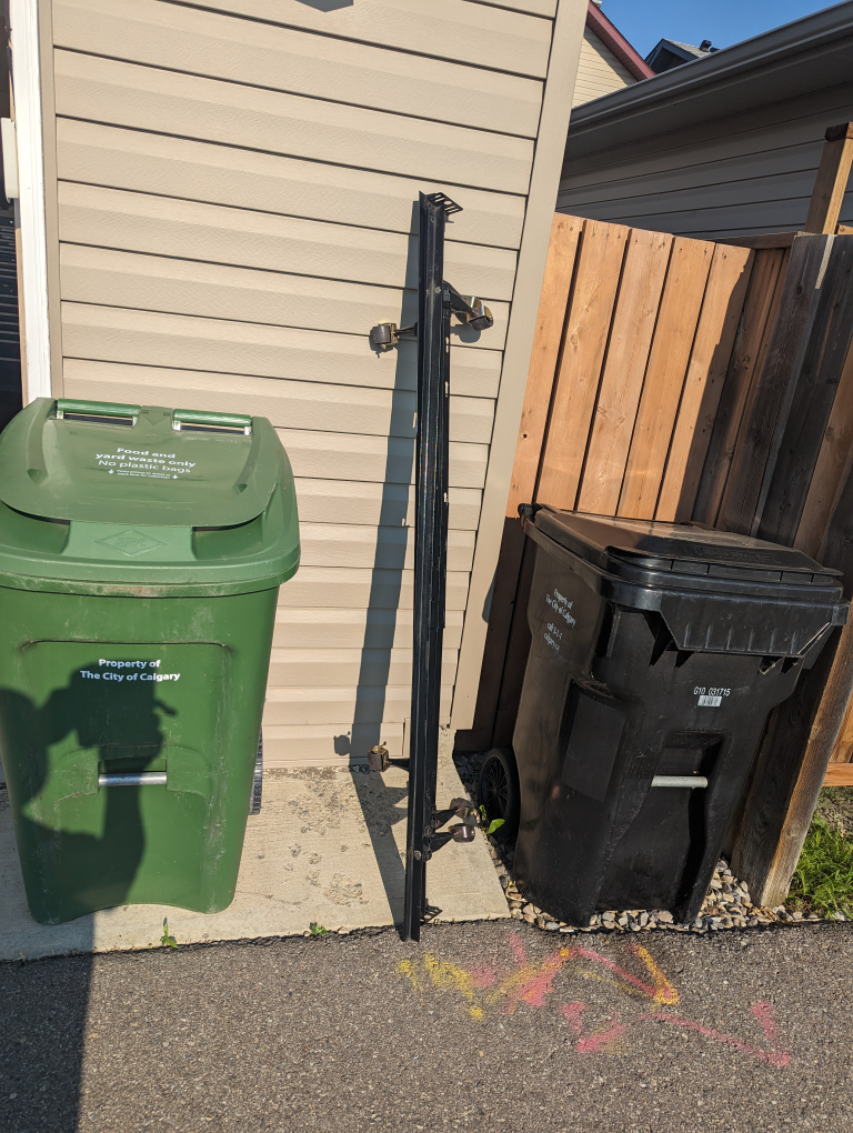 Free bed frame 367 Copperstone Grove Southeast