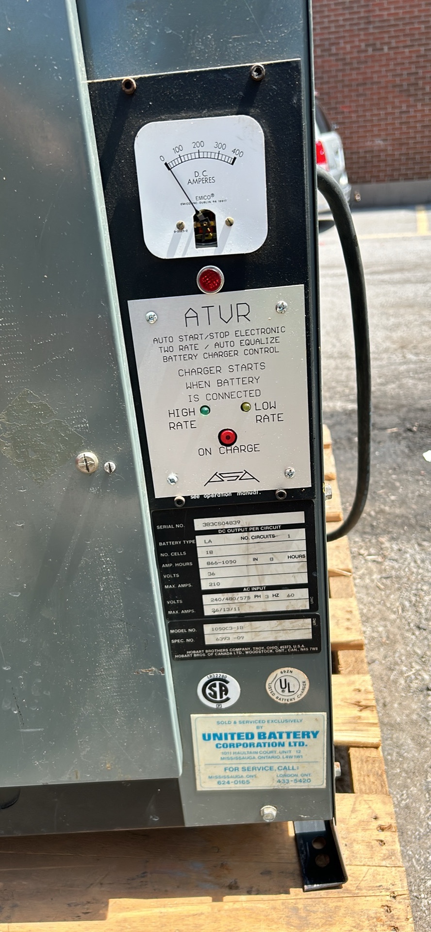 RAYMOND FORKLIFT REACH CHARGER // OR BEST OFFER - photo 3