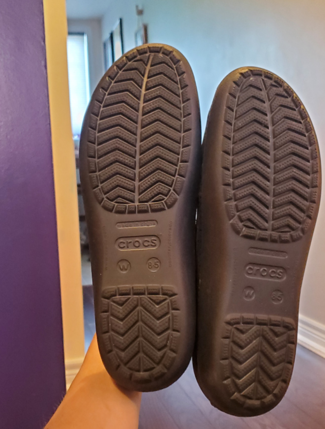 👡  🥿 👠Brand New - Women's Crocs - size 8.5 suade image indicator(5)