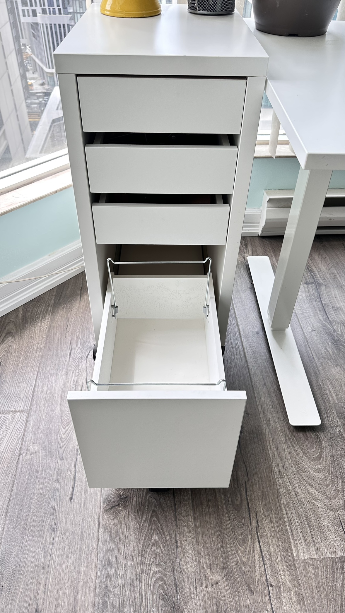 White Transportable Four Drawer Filing Cabinet - photo 3