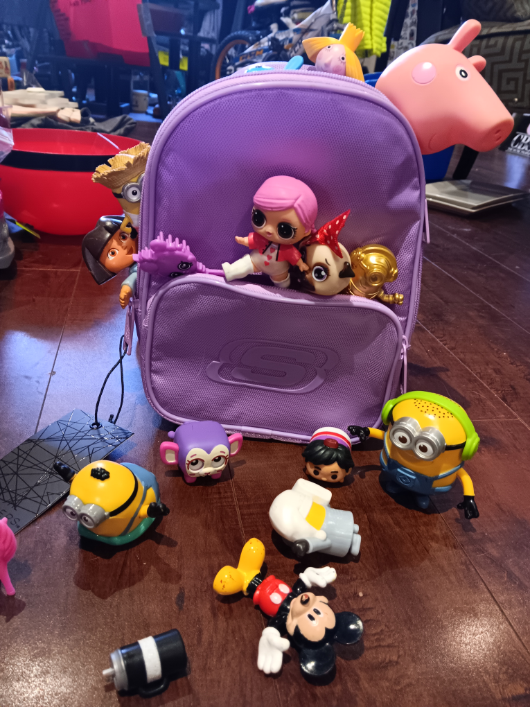 BRAND NEW MINI SKETCHERS BACK PACK FILLED WITH TOYS! thumbnail