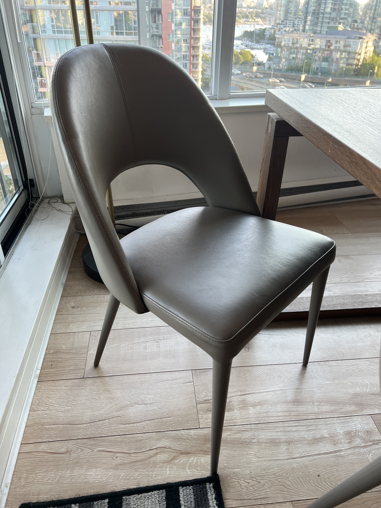 4 elegant gray dining chairs (leatherette) thumbnail