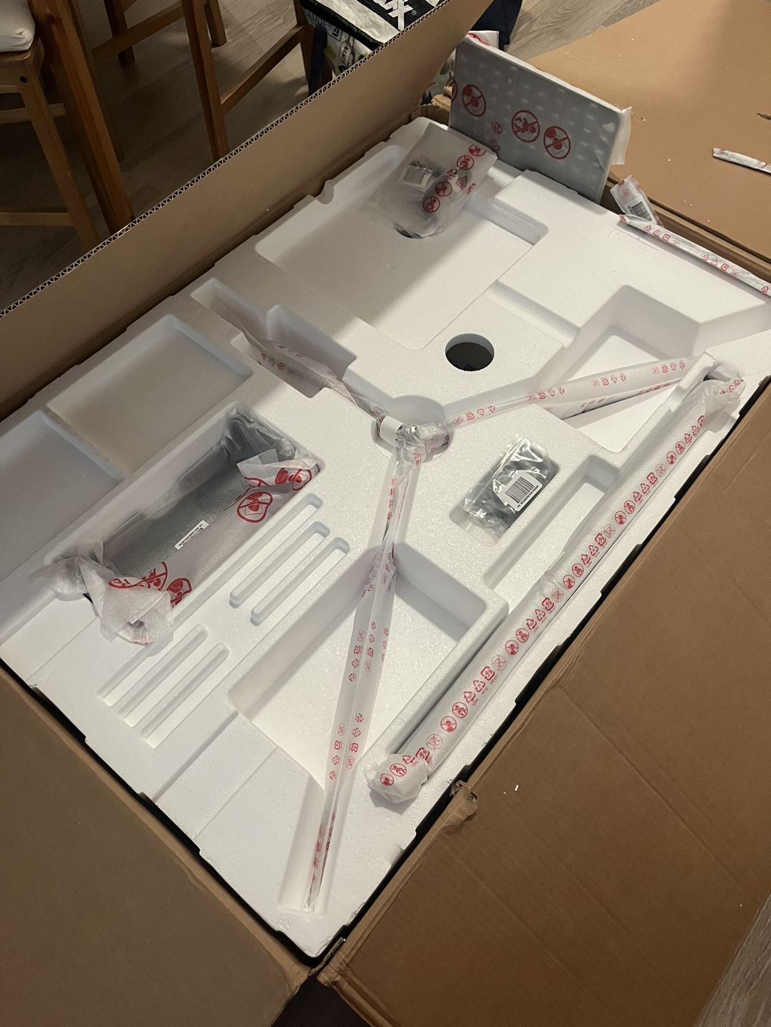 Brand new LG gallery TV stand - photo 3