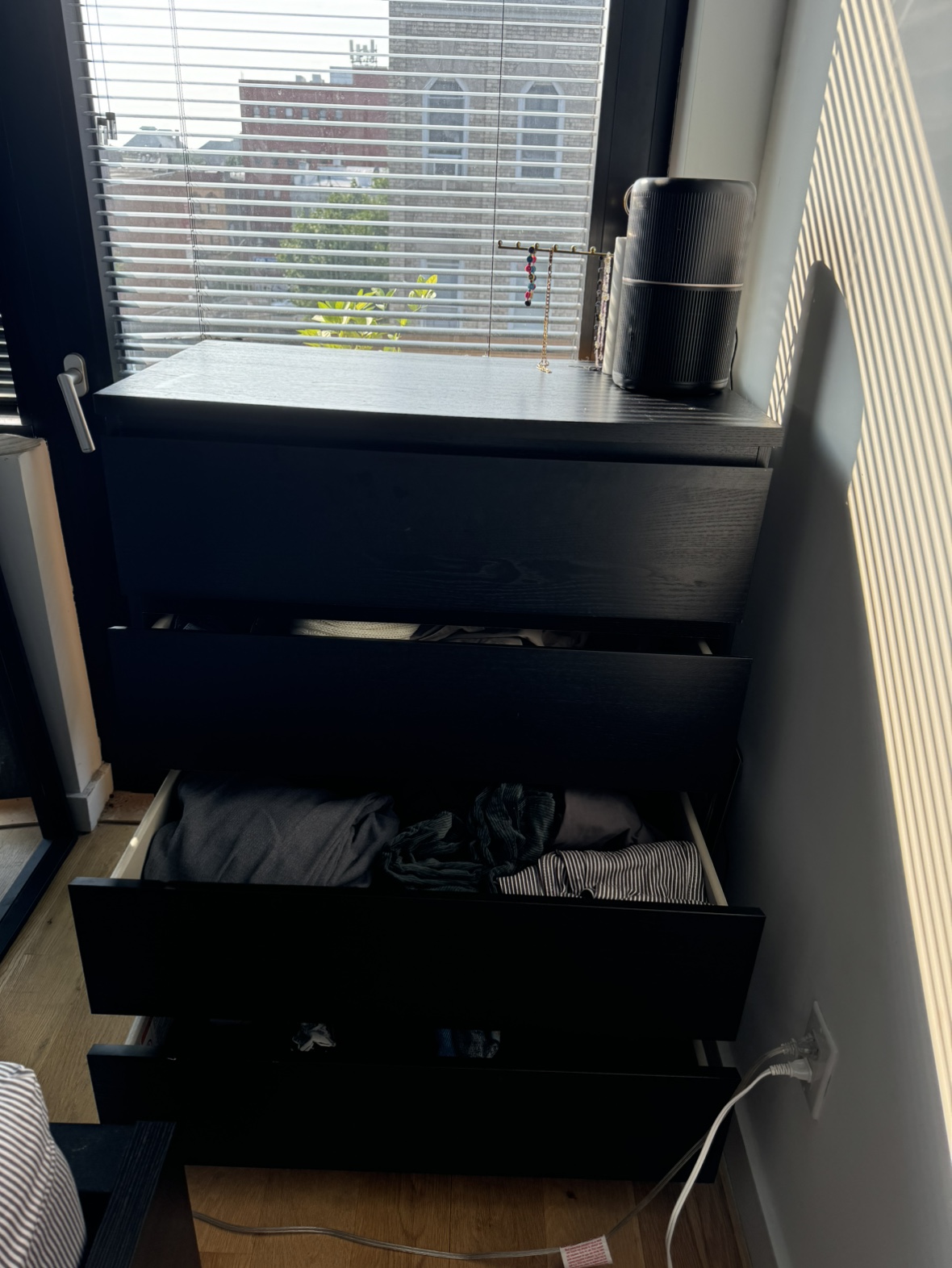 4-drawer chest - photo 3