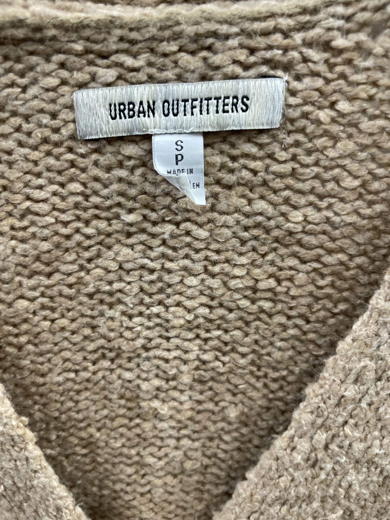 Urban Outfitters image indicator(2)