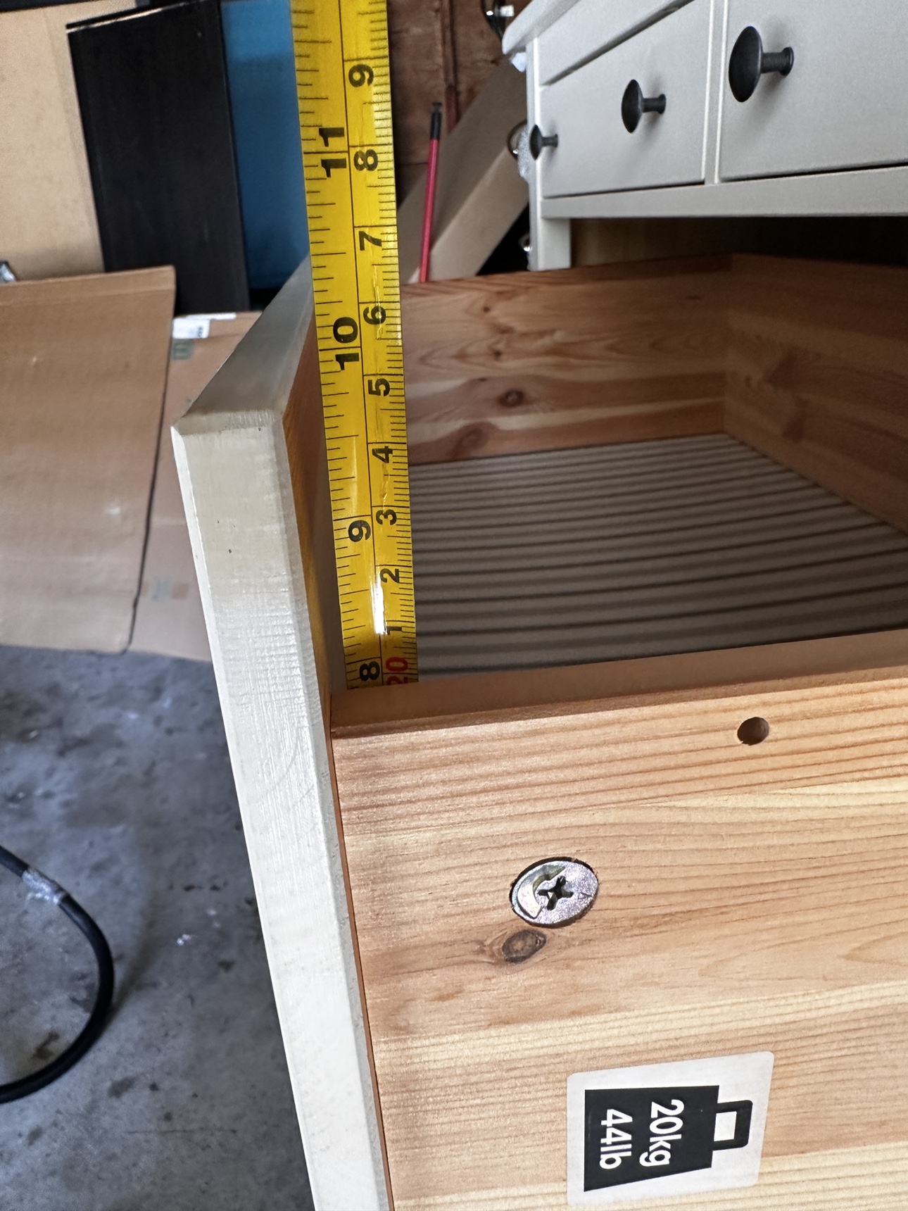 Dresser-White in colour image indicator(5)